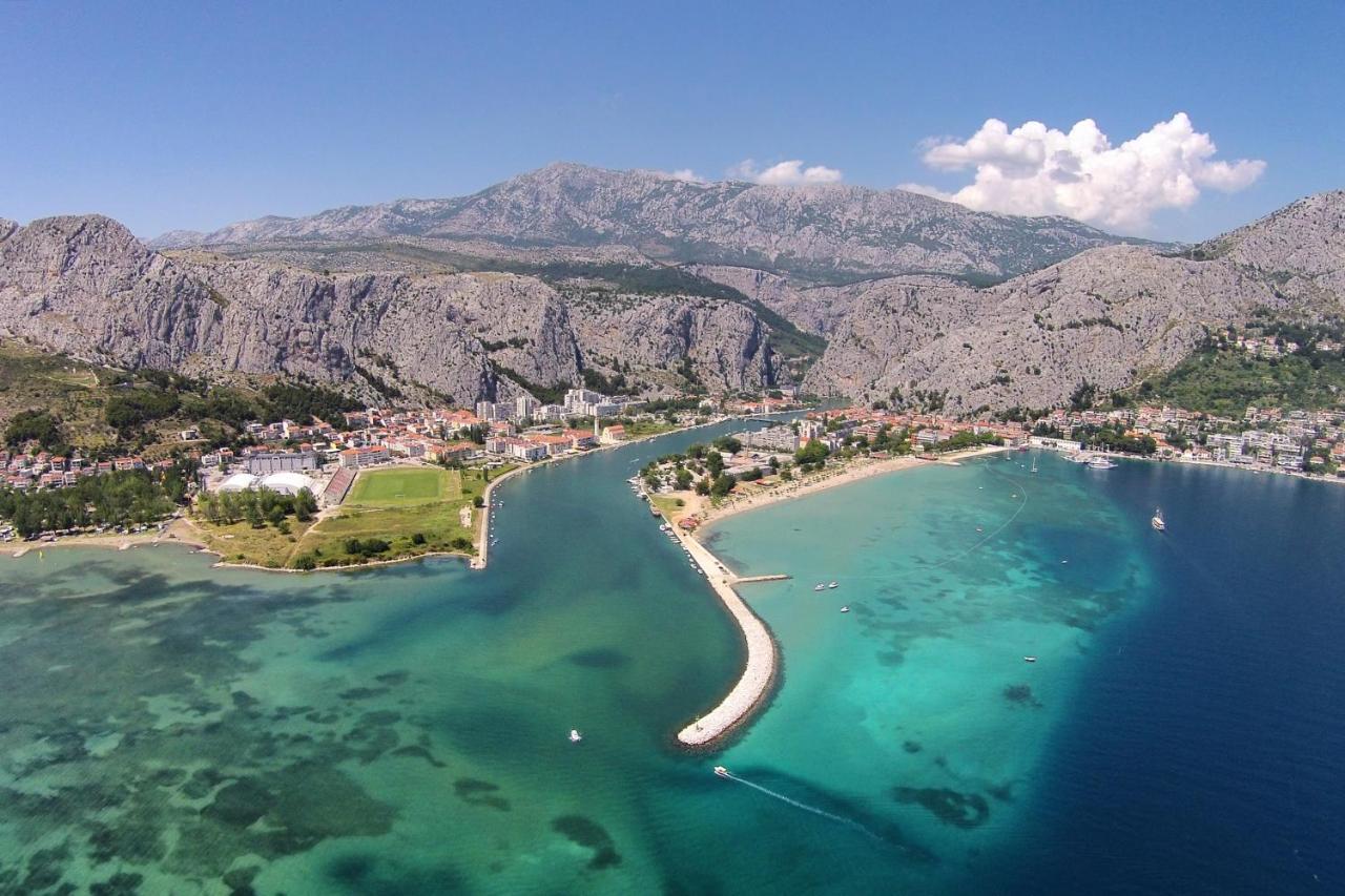 Apartments With A Parking Space Omis - 4327 Omiš Exterior foto